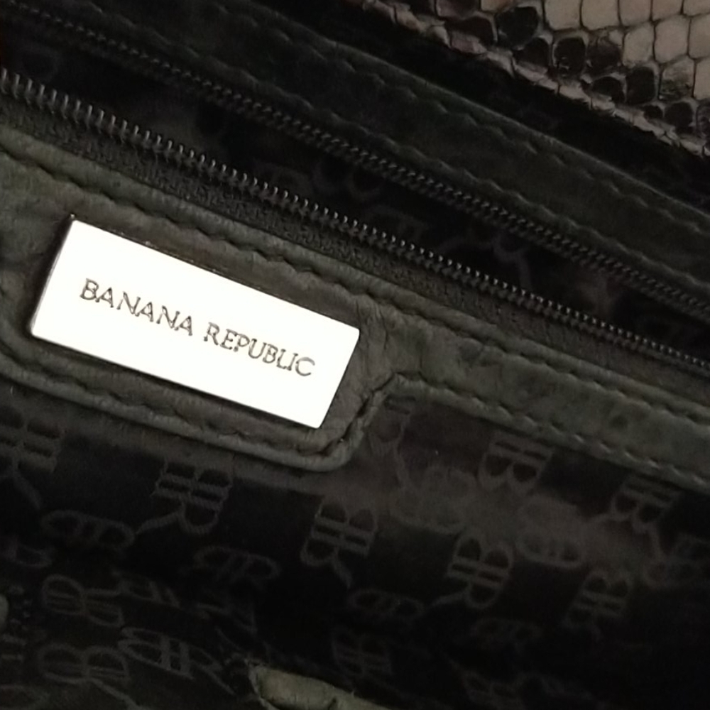 Banana Republic Croc Leather hand bag. - Picture 5 of 7